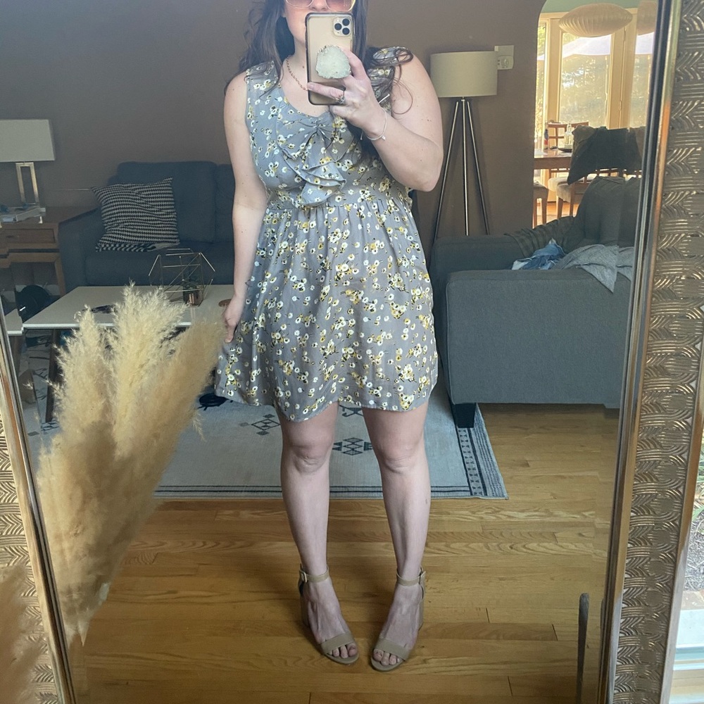 Gray & yellow floral dress - adorable for spring!